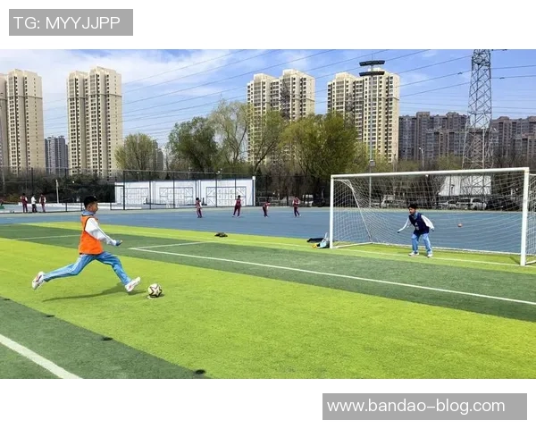 蚌埠高中足球赛激情开赛学子展现青春风采与团队精神